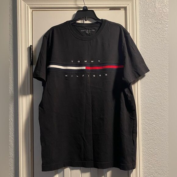 Tommy Hilfiger Shirt Mens Black Short Sleeve T-Shirt Logo Casual Going Out - Picture 1 of 4